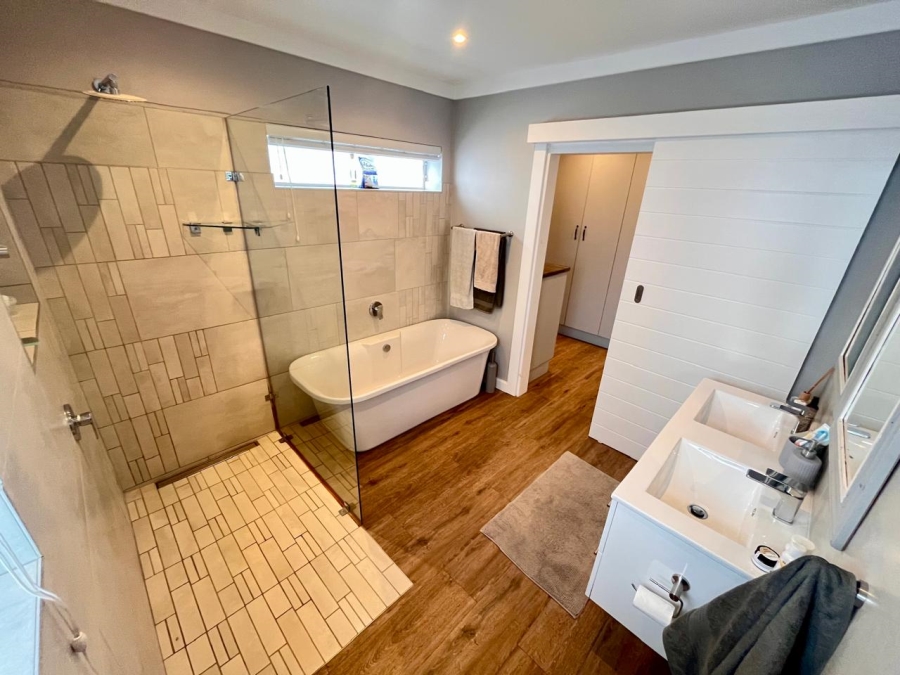 To Let 3 Bedroom Property for Rent in Nahoon Beach Eastern Cape